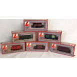 6 x Lima 00 Gauge goods trucks 305612, 305025, 305601, 302715, 305620, 305626