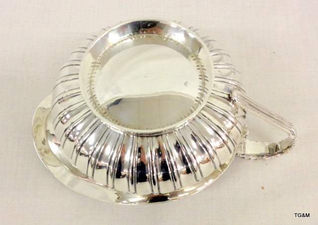 A solid silver 3 piece tea set - Image 9 of 9