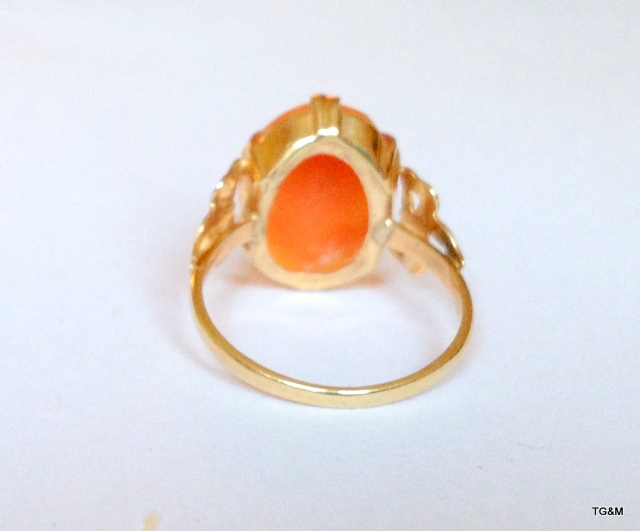 A 9ct gold cameo ring, size Q - Image 3 of 3
