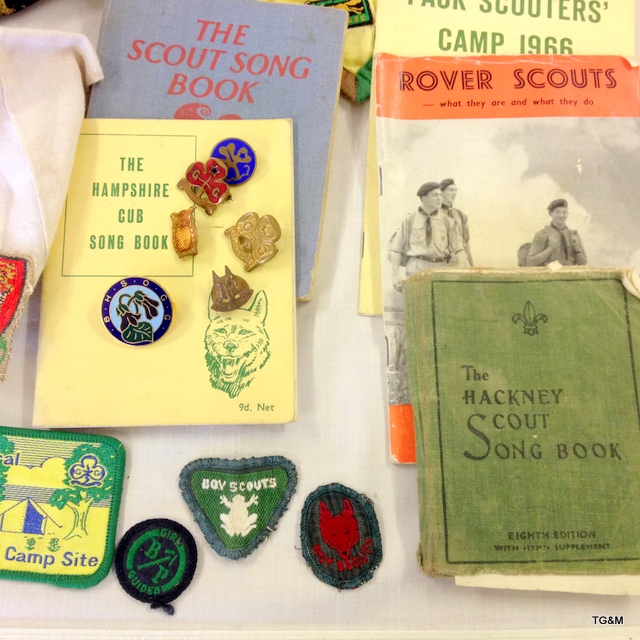 A quantity of vintage Boy Scout and Girl Guides memorabilia including badges - neckerchiefs - - Image 6 of 6