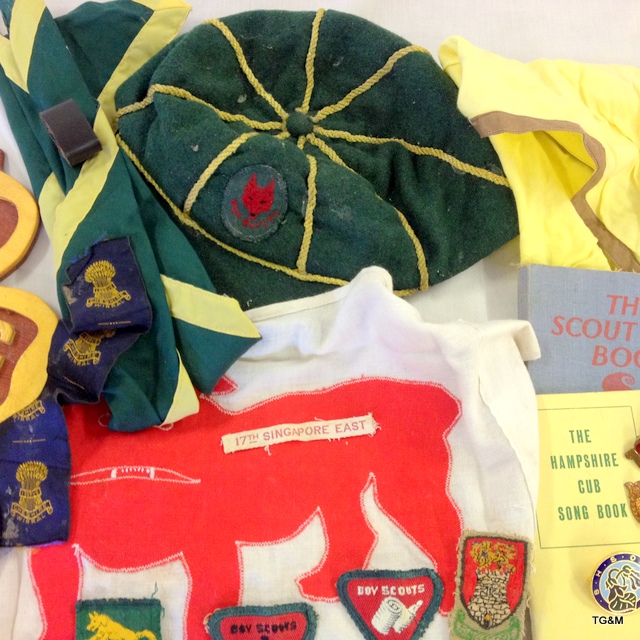 A quantity of vintage Boy Scout and Girl Guides memorabilia including badges - neckerchiefs - - Image 3 of 6