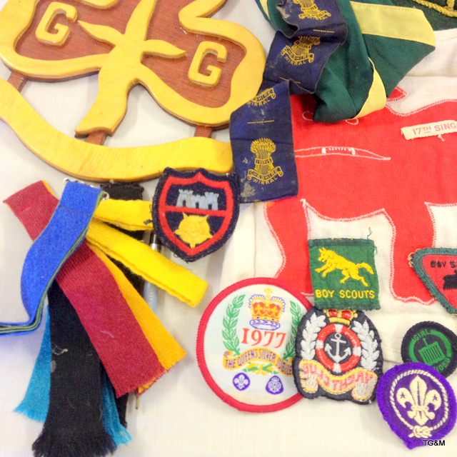 A quantity of vintage Boy Scout and Girl Guides memorabilia including badges - neckerchiefs - - Image 2 of 6