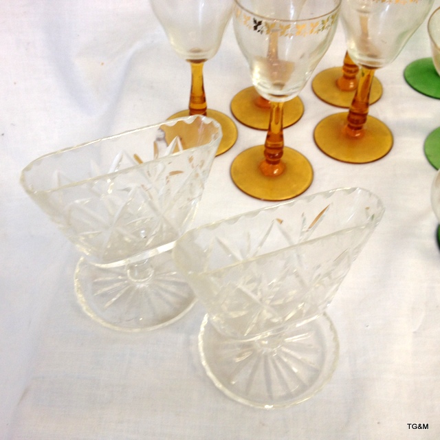 A mixed collection of glassware to include a lemonade set - Image 4 of 5