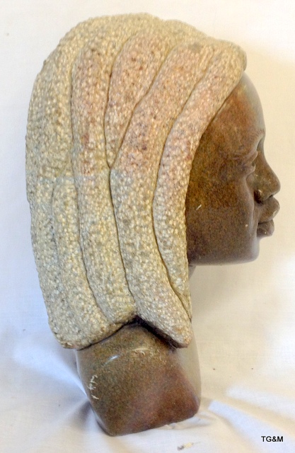 A stone carved African bust 28 x 15 - Image 2 of 3