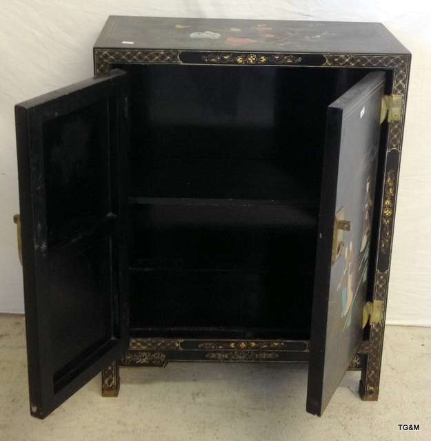 A Chinese Lacquer cabinet 77 x 58 x 29cm - Image 5 of 6