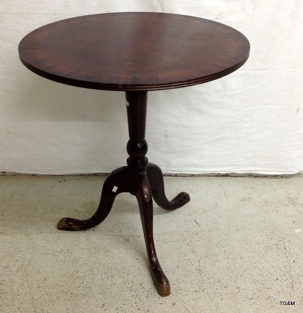 A mahogany tripod table with an inlaid top. 66 x 60cm