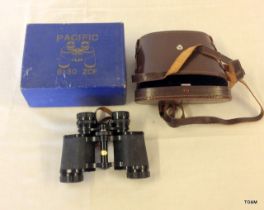 A pair of Pacific binoculars8 x 30cm with case