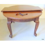 A mahogany wind out dining table with 1 leaf and winder. 196 x123x 75cm