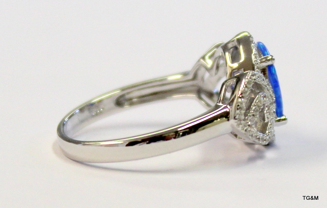 A silver cz and opalite set ring - Image 2 of 3