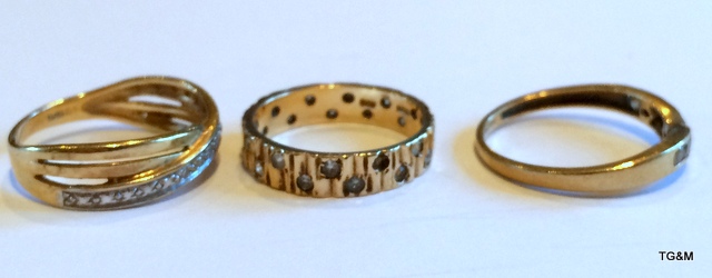 3 9ct gold ladies rings - Image 2 of 3