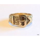 A 9ct gold mans buckle ring size w
