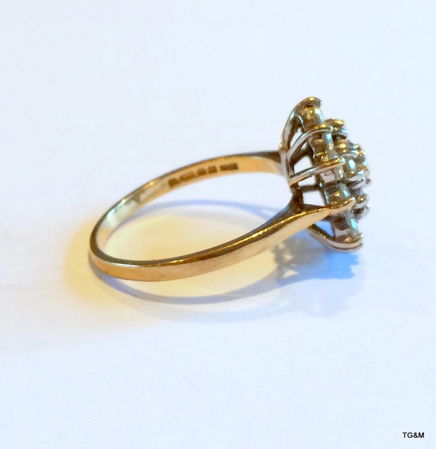 A 9ct gold ladies cluster ring size o - Image 2 of 3