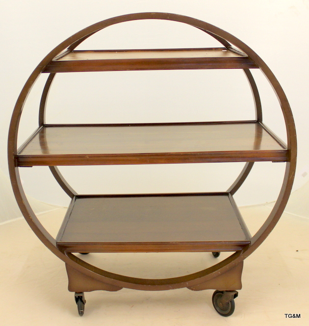 Art Deco 2 shelf Trolley 79 x 69 x43cm
 
Condition report
Overall in very good condition,