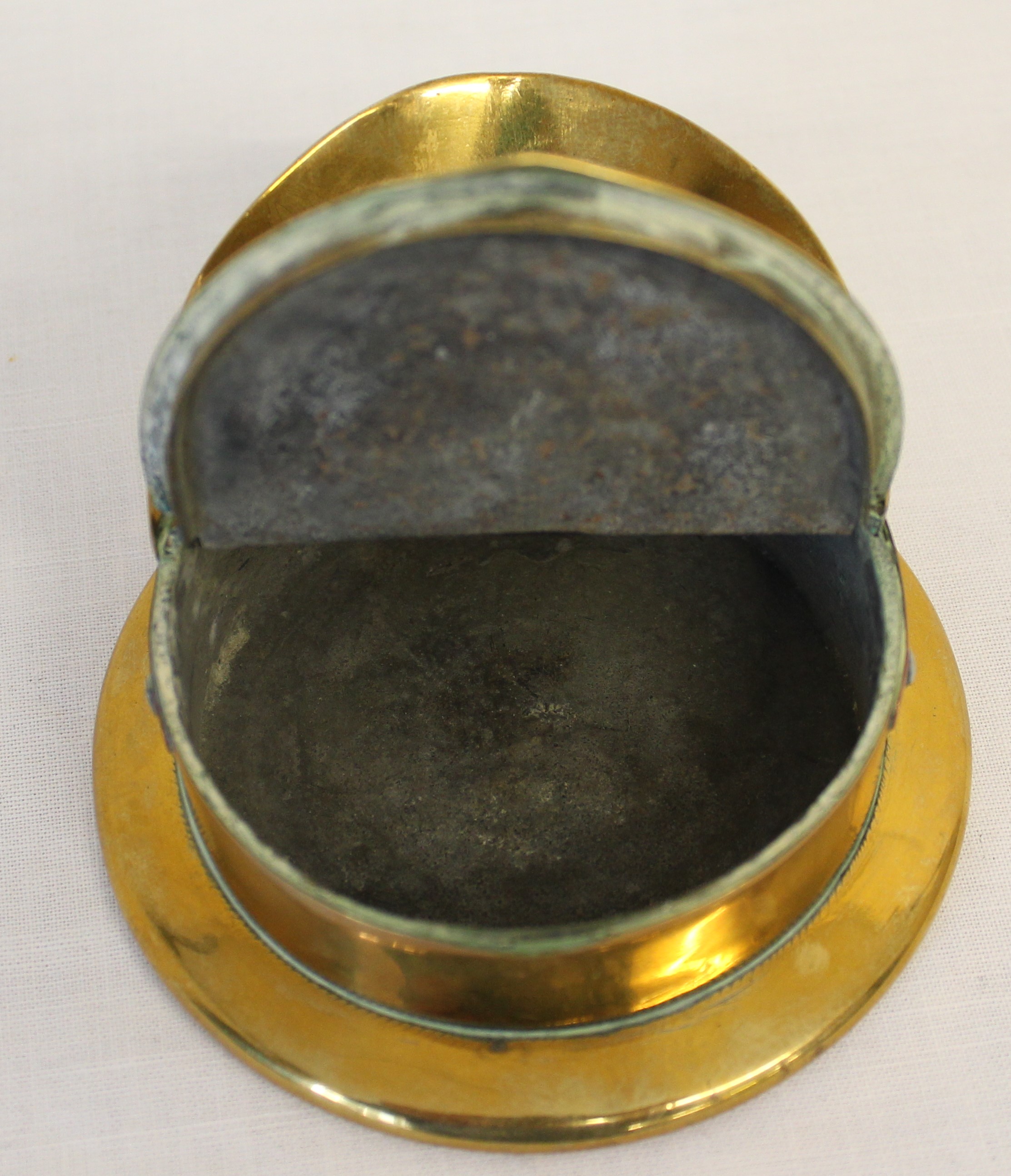 A superb WW1 trench art snuff box or ashtray made from a brass shell case in the form of an - Image 4 of 4