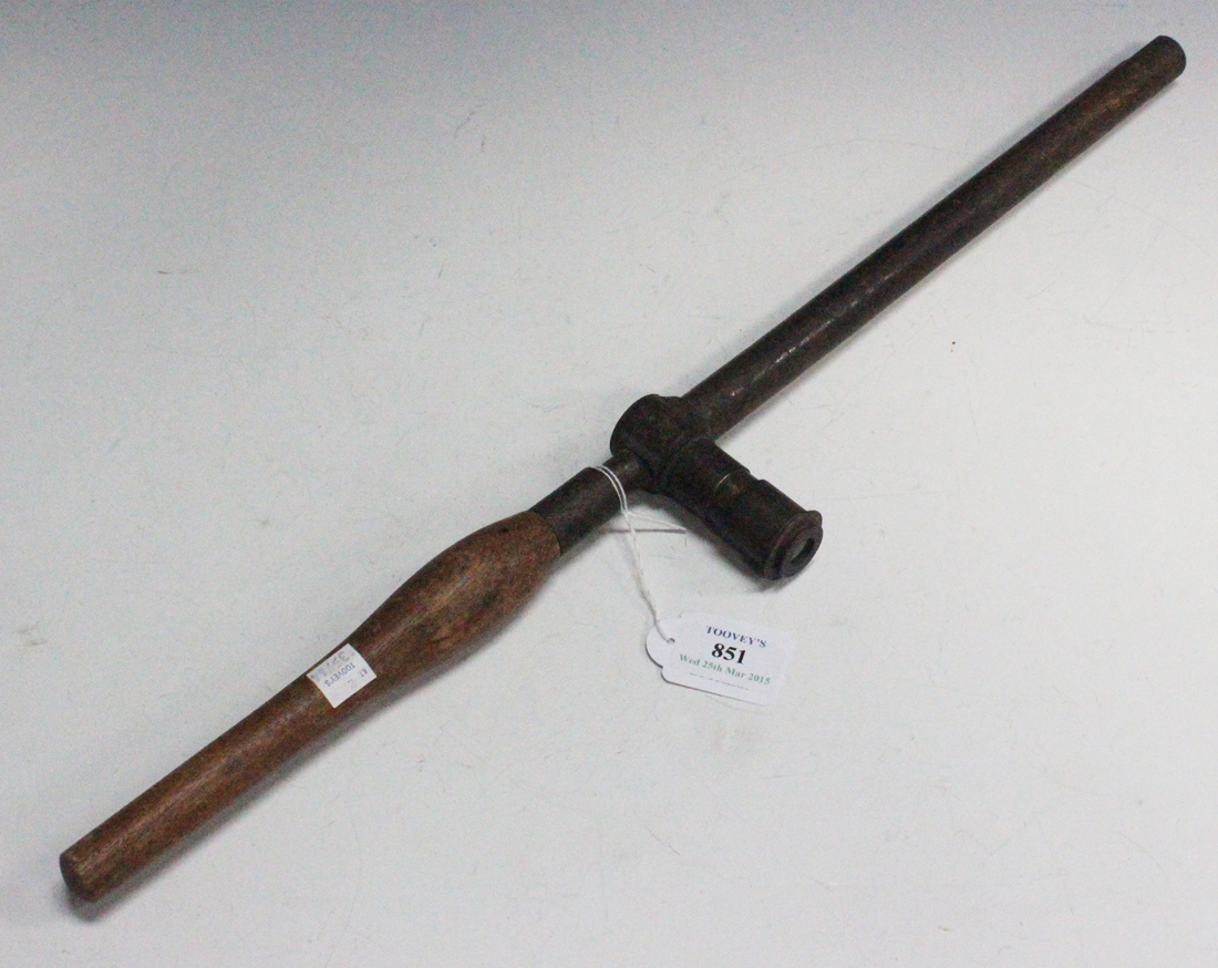 A First World War period trench periscope by R. & J. Beck, dated 1918, with hardwood handle,