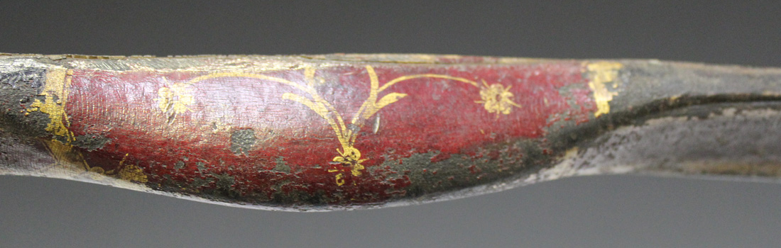 An early 19th Century Turkish composite recurve bow with red painted and gilt decorated qabza, - Image 2 of 3