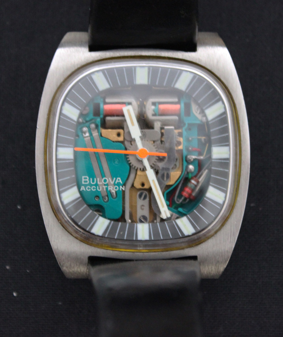 A Bulova Accutron steel cased gentleman's wristwatch, the glazed dial revealing the electronic - Image 3 of 3