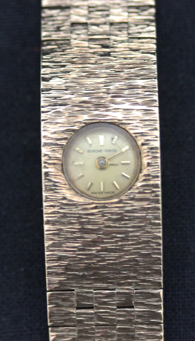 A Bueche Girod 9ct gold lady's bracelet wristwatch, the signed circular gilt dial with gilt baton