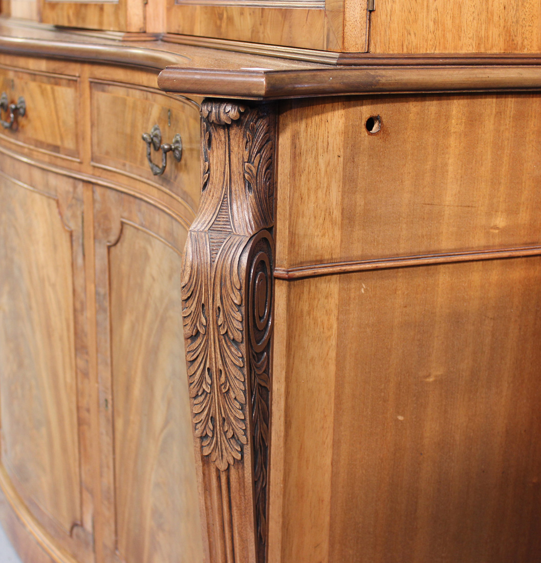 A 20th Century George III style flame mahogany and yew bookcase cabinet, the breakfront top with a - Image 3 of 3