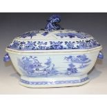 A Chinese blue and white export porcelain tureen and cover, Qianlong period, the cover with