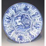 A Chinese blue and white Kraak porcelain dish, late Ming dynasty, probably Wahli period, the