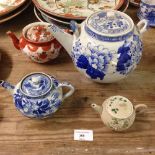 4 Japanese teapots, early 20th century, 3 Arita & 1 Japanese Sumida (a/f)