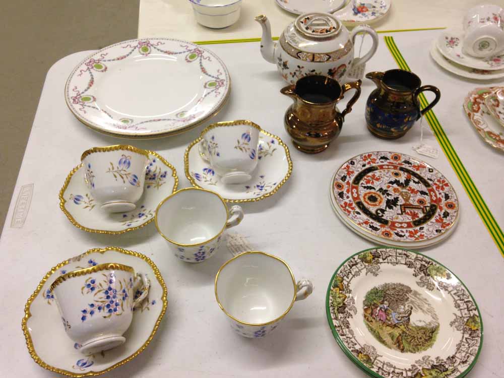 A quantity of 19th and early 20th century china, to include Flight Barr and Barr Worcester tea