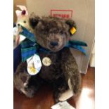 Steiff classic teddy 1920 reproduction - excellent condition - boxed with labels.