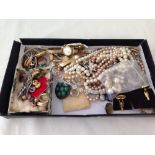 A tray of costume jewellery & watches to include vintage brooches and marcasite.