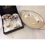 2 boxed Arthur Price silver plated gilt champagne goblets together with a silver plated tray.