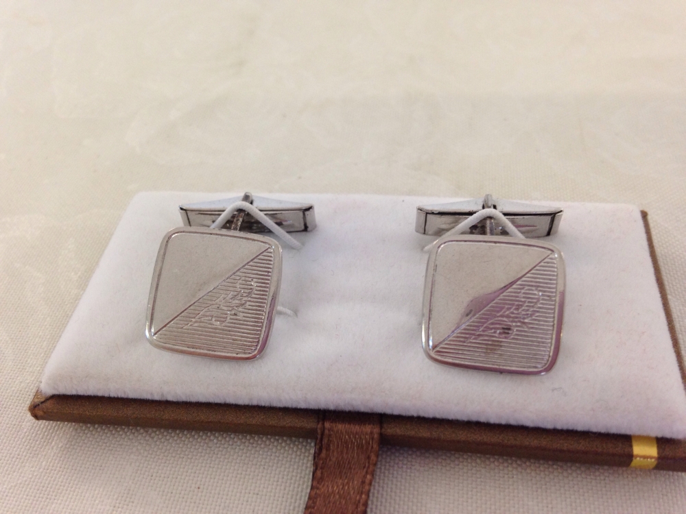 A pair of gents sterling silver cufflinks.