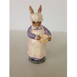 A Beswick beatrix Potter figure Mrs Rabbit Baking #ECF7.