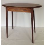 Small oval occassional/hall table.