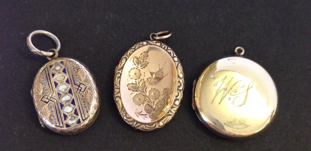 3 antique lockets: 1. oval engraved locket with 9ct gold front & back, 2. round rolled gold locket