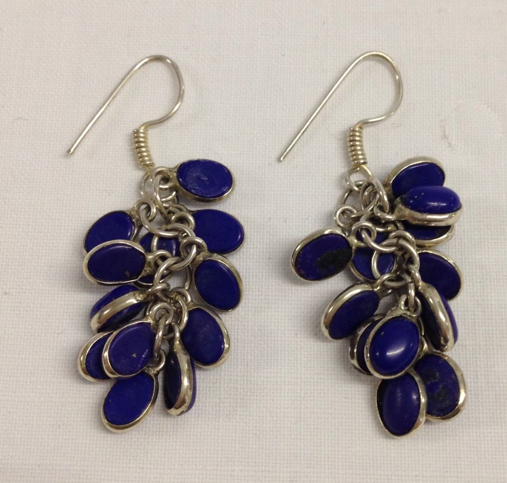 925 silver drop earrings set with Lapis Lazuli.