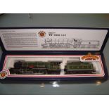 A Bachmann 31-558 Class V2 locomotive in LNER green livery numbered 4844 named Coldstreamer, light