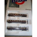 A Lilliput SVT137  German Outline HO Gauge Flying Hamburger 3 car multiple unit in DRG purple/cream