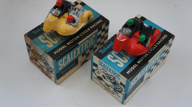 SCALEXTRIC Vintage Motor cycle combination. Some cleaning required. G in G-VG boxes (2)