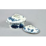A Worcester oval butter dish and cover transfer printed in blue and white with the Fence pattern,
