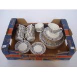 A Royal Worcester Padua pattern tea and dinner service comprising eight dinner plates,