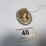 A large 9ct gold cameo quartz brooch ins