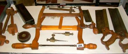 A quantity of vintage carpenters tools