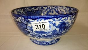 A blue and white bowl
 
Condition
Some slight discolouration & scratching in bowl
No chips or