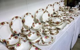 Approximately 73 items of Royal Albert Old Country Roses
 
Condition
Good condition
Random