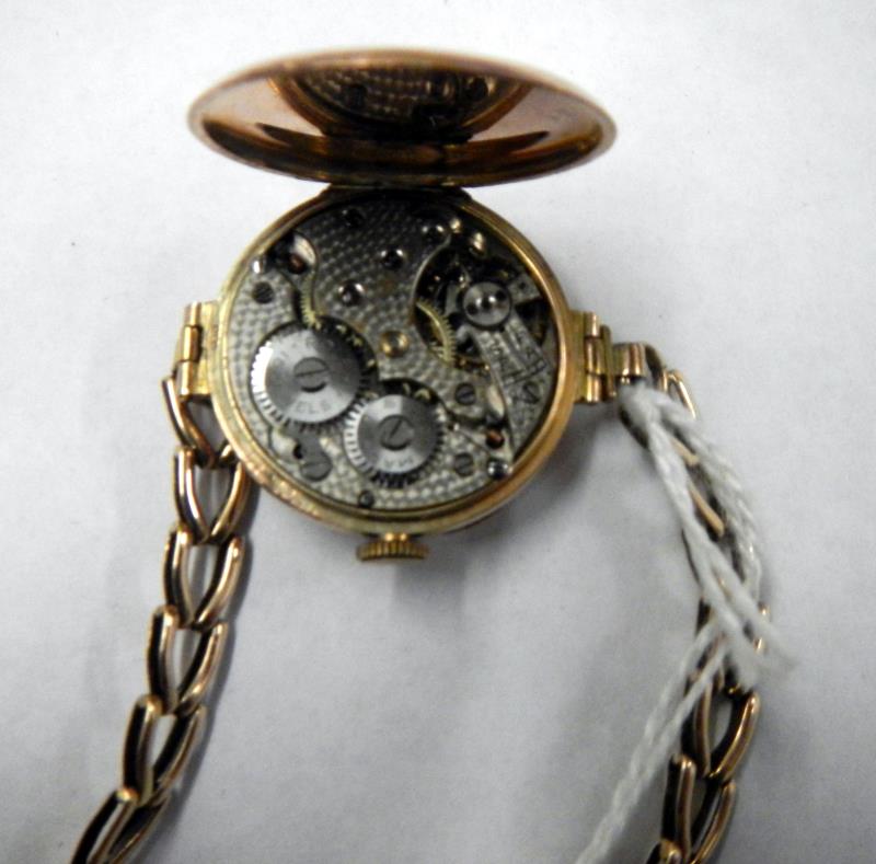 A Rolex all gold ladies wrist watch
 
Condition
Diameter approximately 27mm / 1 1/8”
Running
In - Image 9 of 11