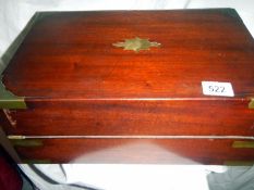 Mahogany and brass writing box (approx. 15 3/4 x 10 1/4 x 6 1/4" / 40 x 26 x 16cm)