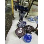 A mixed lot of glassware including art g
