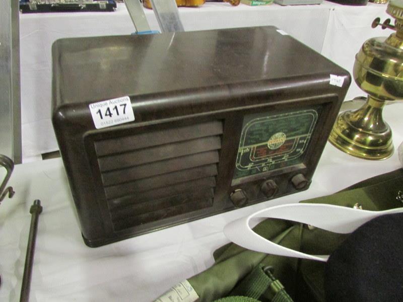 A Derwent bakelite radio