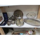 A mixed lot of silver plate including tr