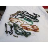 A mixed lot of costume jewellery